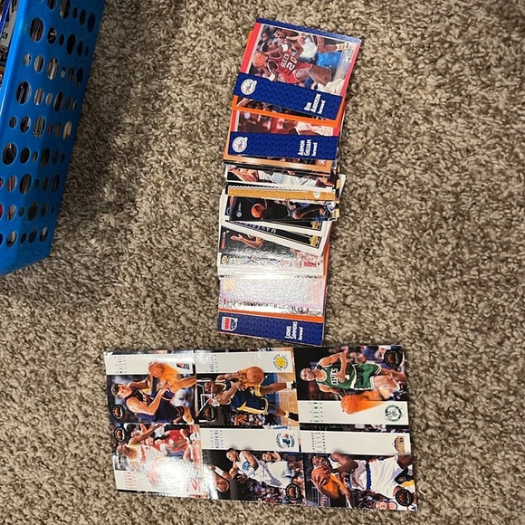 ❗️Lot of sports cards❗️400 random base cards basketball cards 1990s NBA - Picture 3 of 6